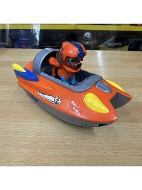 Paw Patrol Sea Patrol Water Rescue Zuma Transforming Boat Vehicle & Zuma Figure